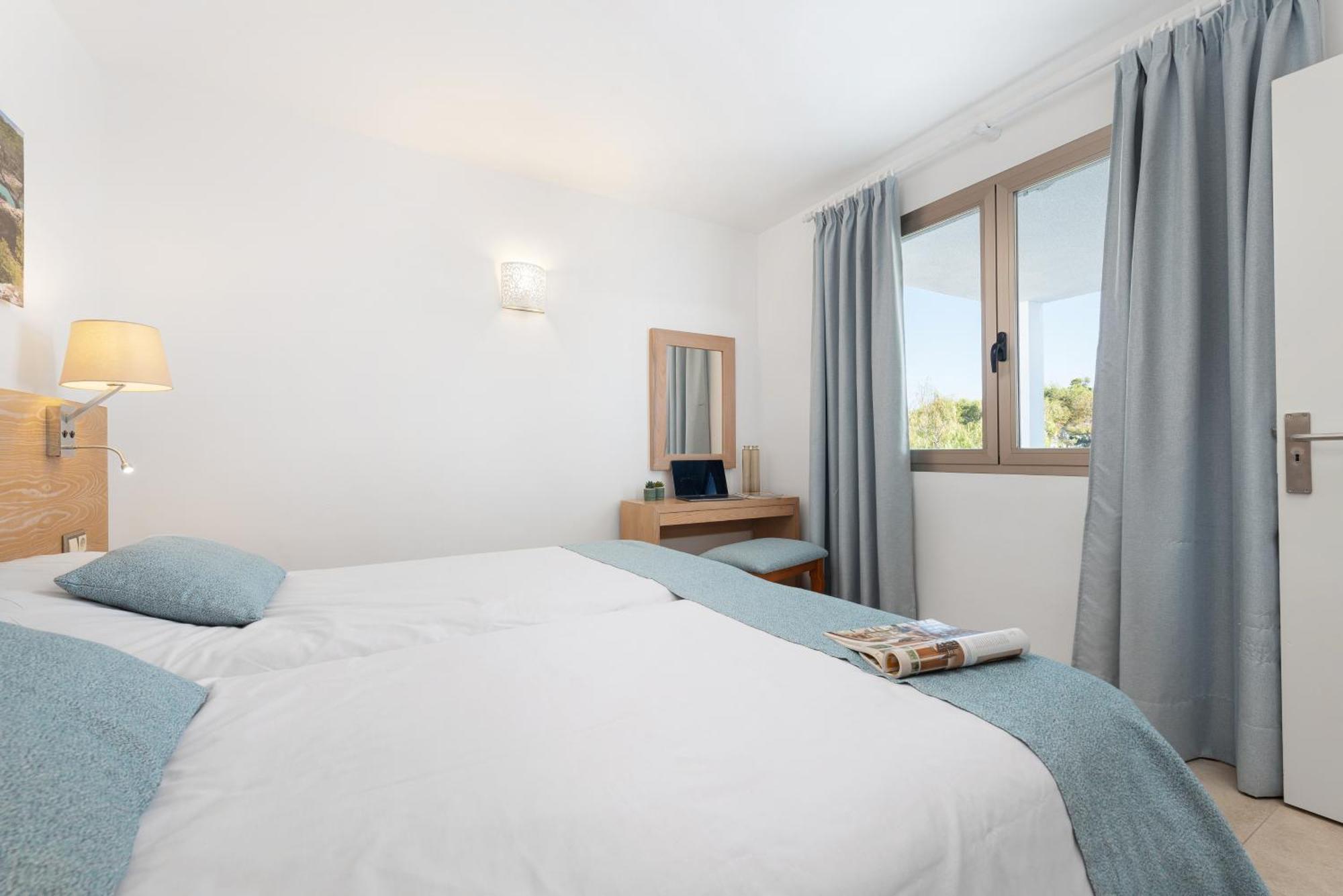 Apartamentos Ferrera Pins Кала Ферера Екстериор снимка
