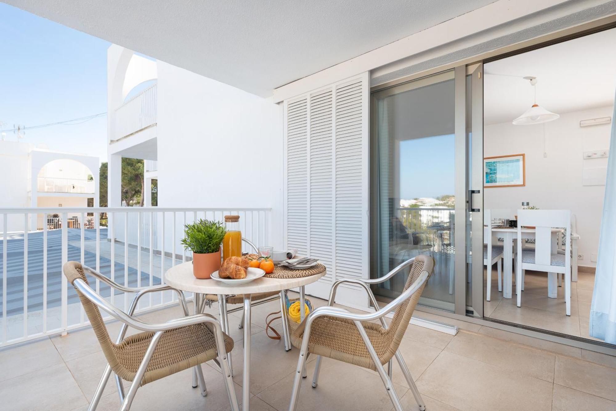 Apartamentos Ferrera Pins Кала Ферера Екстериор снимка