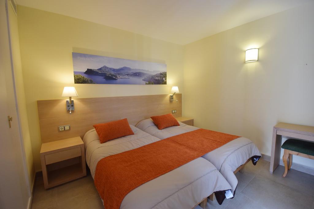 Apartamentos Ferrera Pins Кала Ферера Екстериор снимка
