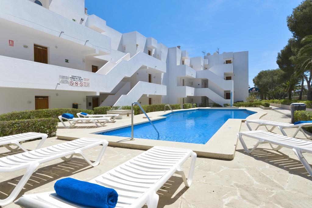 Apartamentos Ferrera Pins Кала Ферера Екстериор снимка