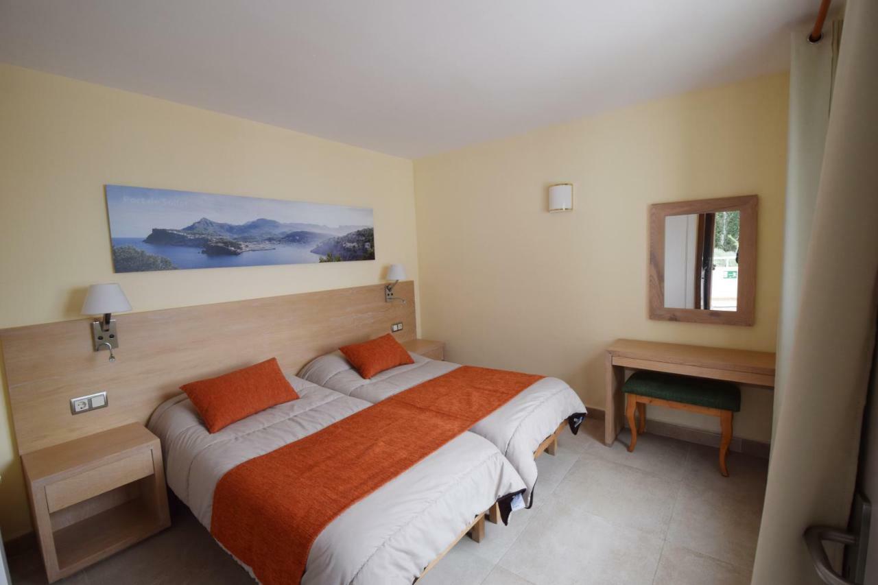 Apartamentos Ferrera Pins Кала Ферера Екстериор снимка