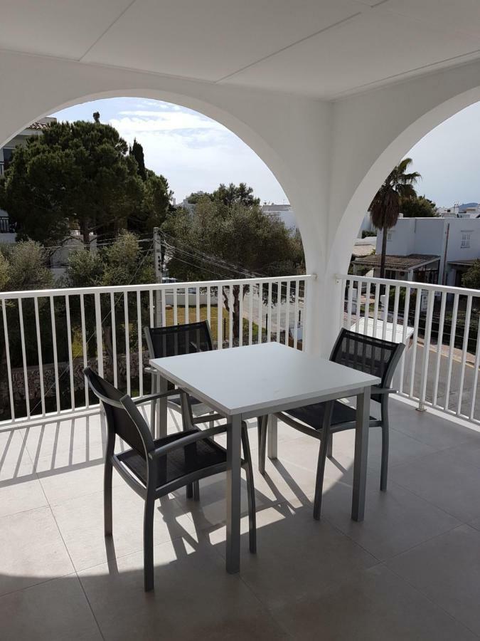 Apartamentos Ferrera Pins Кала Ферера Екстериор снимка
