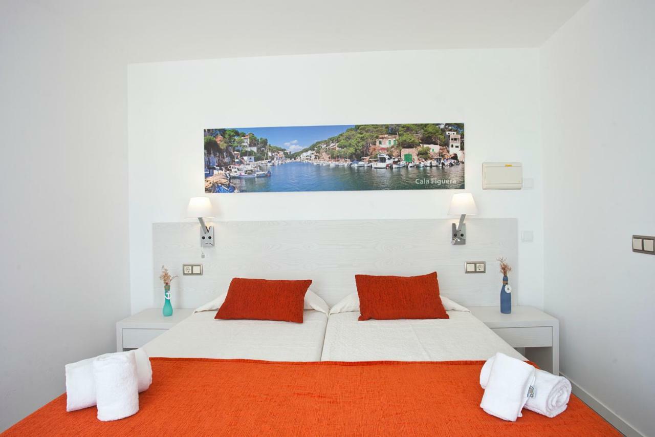 Apartamentos Ferrera Pins Кала Ферера Екстериор снимка