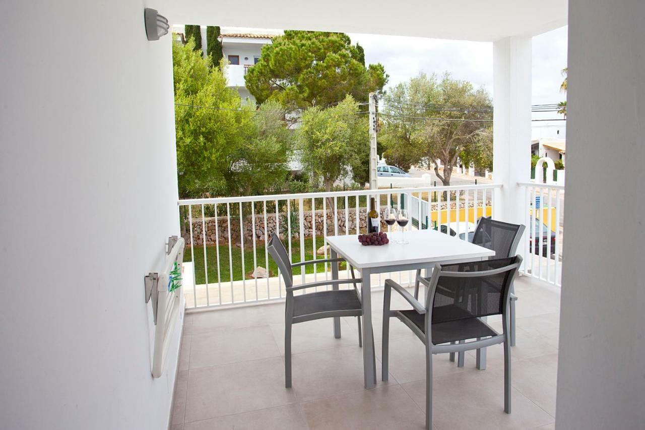 Apartamentos Ferrera Pins Кала Ферера Екстериор снимка